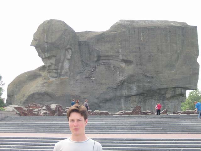 Монументальные памятники
