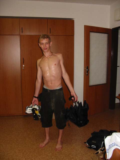 Голый я (после дождя)