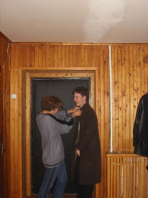 Соловей уходит в женском пальто гулять за горизонт